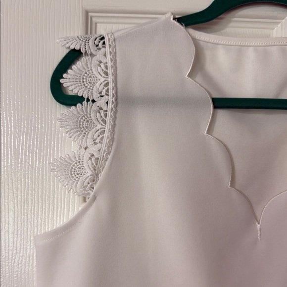 White Flutter Sleeve Ruffled Blouse - Picture 2 of 5